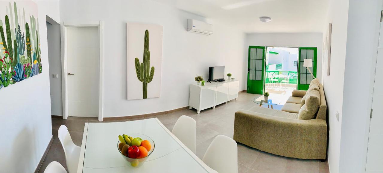 Apartamentos Zalabar Tías Екстериор снимка