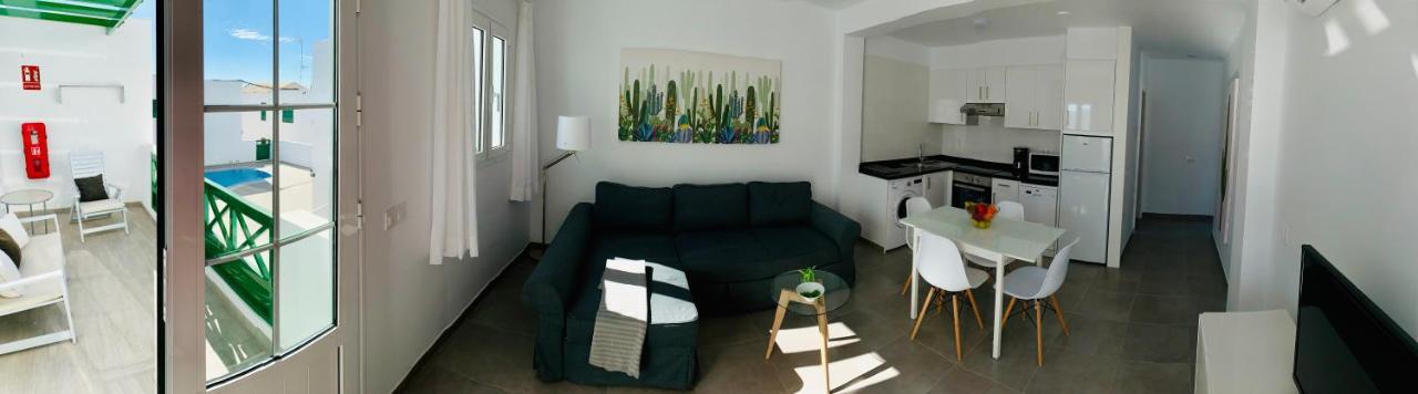 Apartamentos Zalabar Tías Екстериор снимка