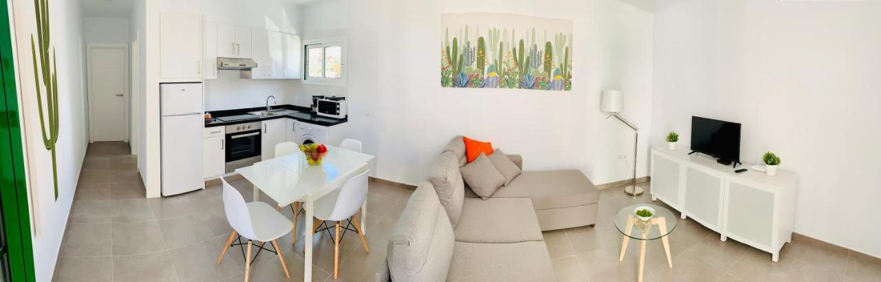 Apartamentos Zalabar Tías Екстериор снимка