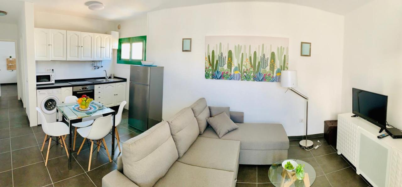 Apartamentos Zalabar Tías Екстериор снимка